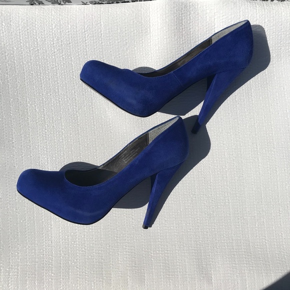 Steve Madden Trinitie Blue Suede Pumps - Picture 6 of 10